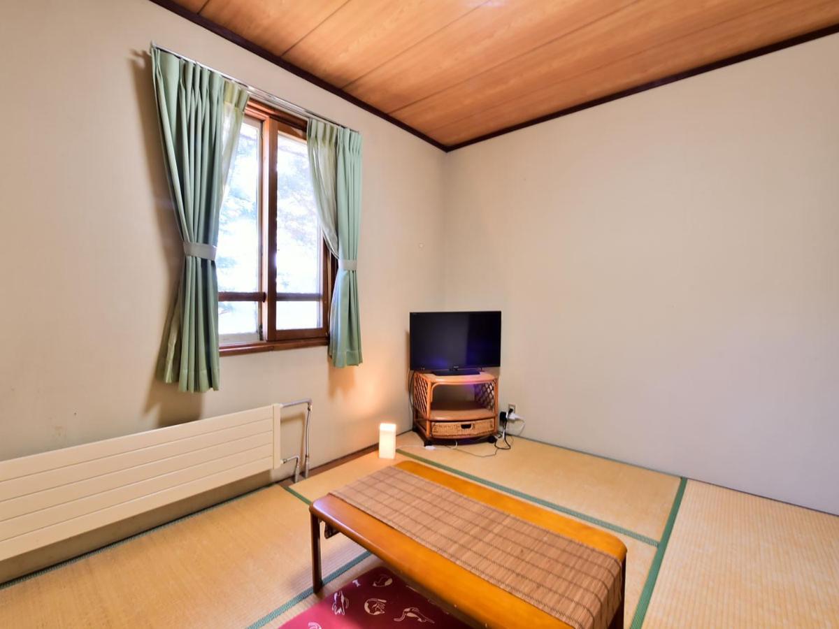 Kurumayama Kogen Guesthouse Urara Chino Eksteriør bilde